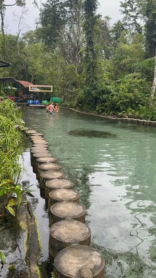 Relaxing by the natural swimming spot